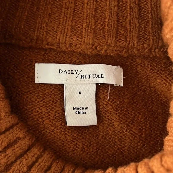 Daily Ritual Women's Cozy Boucle Cropped Crewneck Sweater Pencil